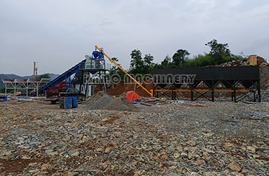 Foundation-free HZS60 concrete mixing plant was successfully installed and commi